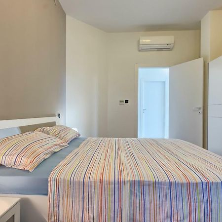 Apartments Villa Yoyo Štinjan Eksteriør billede