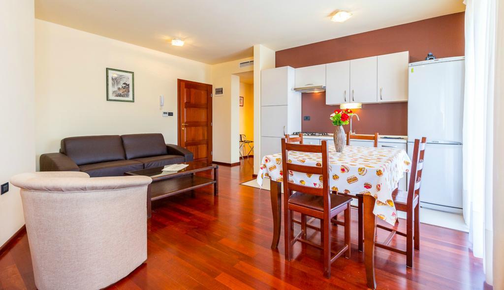 Apartments Villa Yoyo Štinjan Eksteriør billede