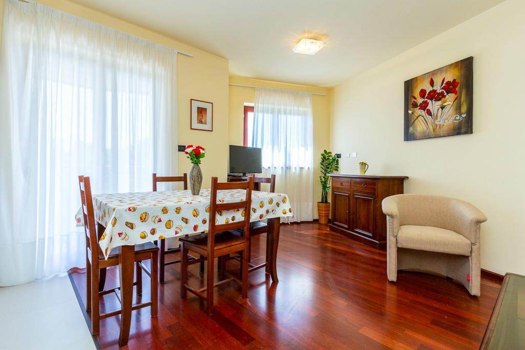 Apartments Villa Yoyo Štinjan Eksteriør billede