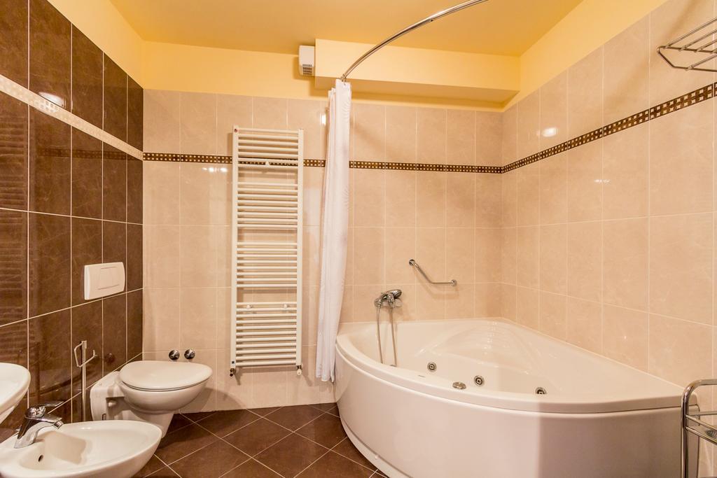 Apartments Villa Yoyo Štinjan Eksteriør billede