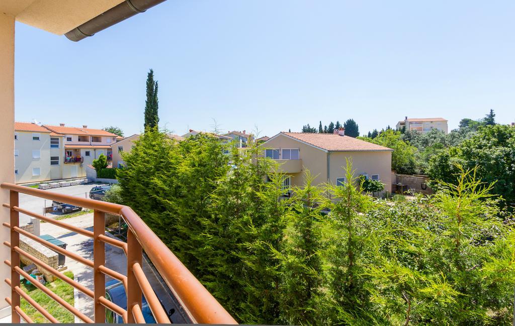 Apartments Villa Yoyo Štinjan Eksteriør billede