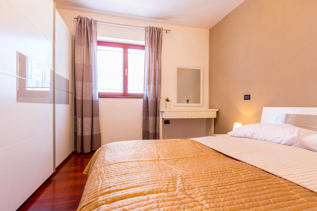 Apartments Villa Yoyo Štinjan Eksteriør billede