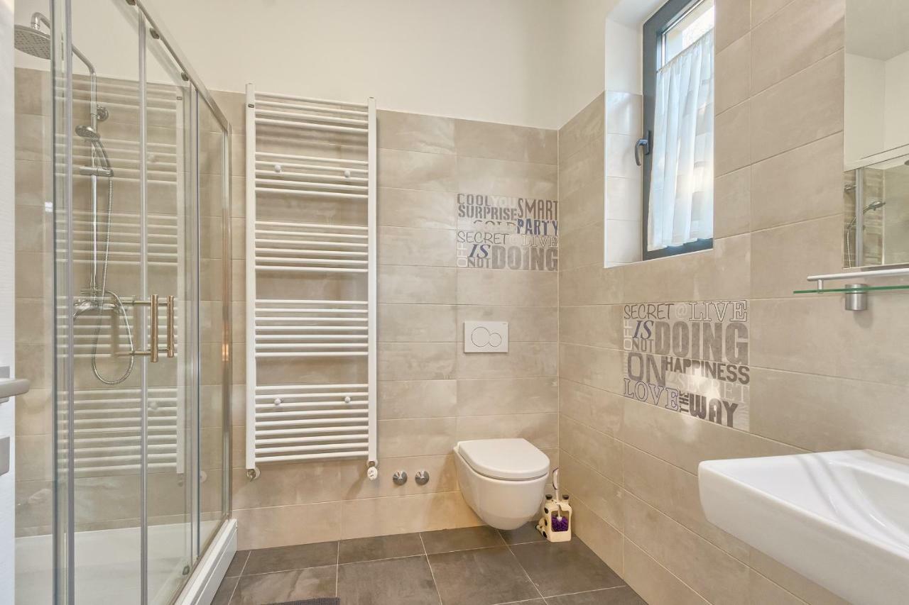 Apartments Villa Yoyo Štinjan Eksteriør billede