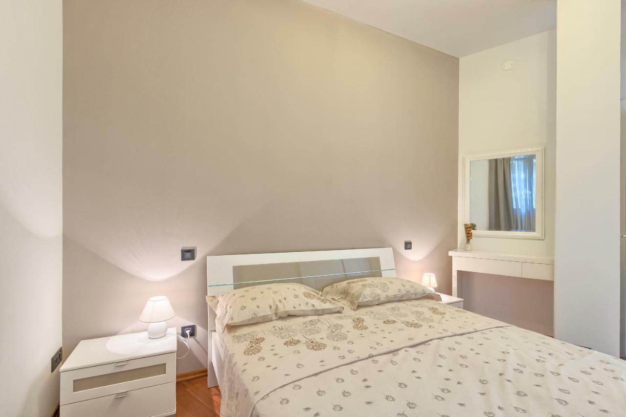 Apartments Villa Yoyo Štinjan Eksteriør billede