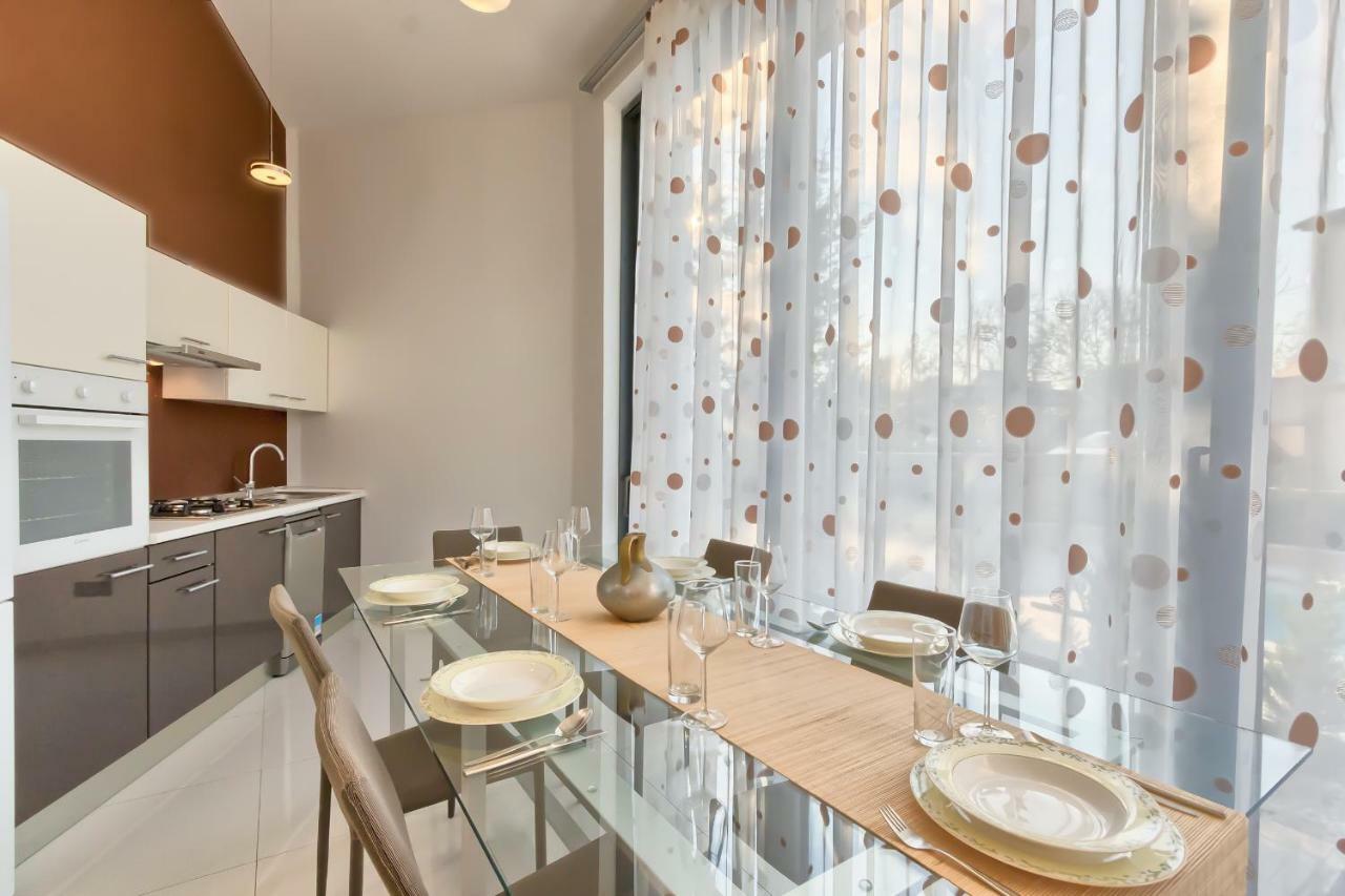 Apartments Villa Yoyo Štinjan Eksteriør billede
