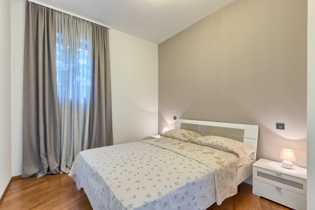 Apartments Villa Yoyo Štinjan Eksteriør billede